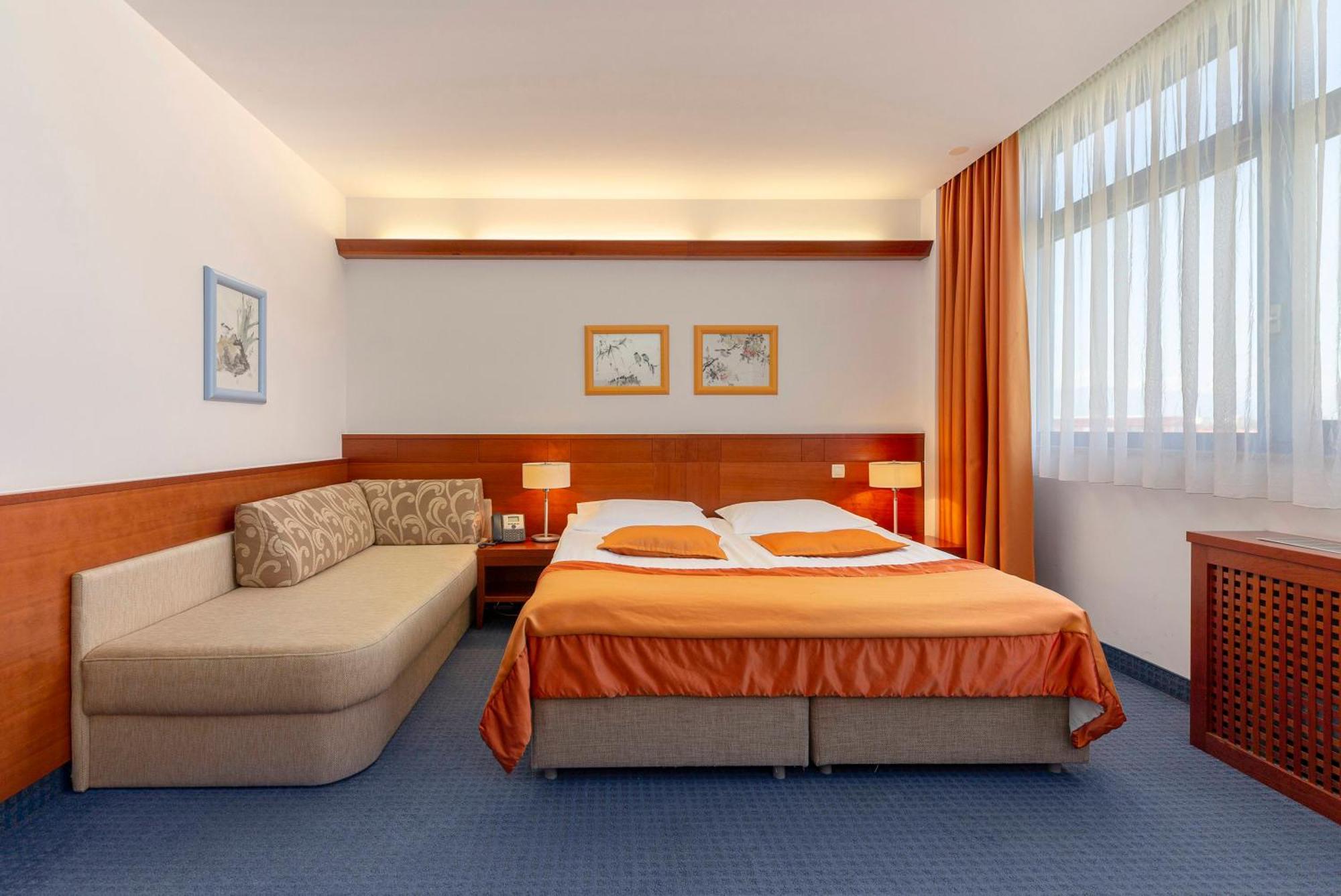 Garni Hotel Azul Kranj Exterior foto